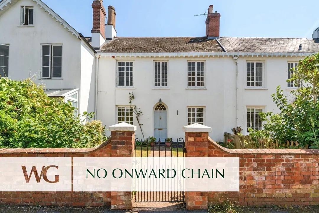 https://mr0.homeflow-assets.co.uk/files/photo/image/47858/6838/_x_/TOP250304_02.jpg