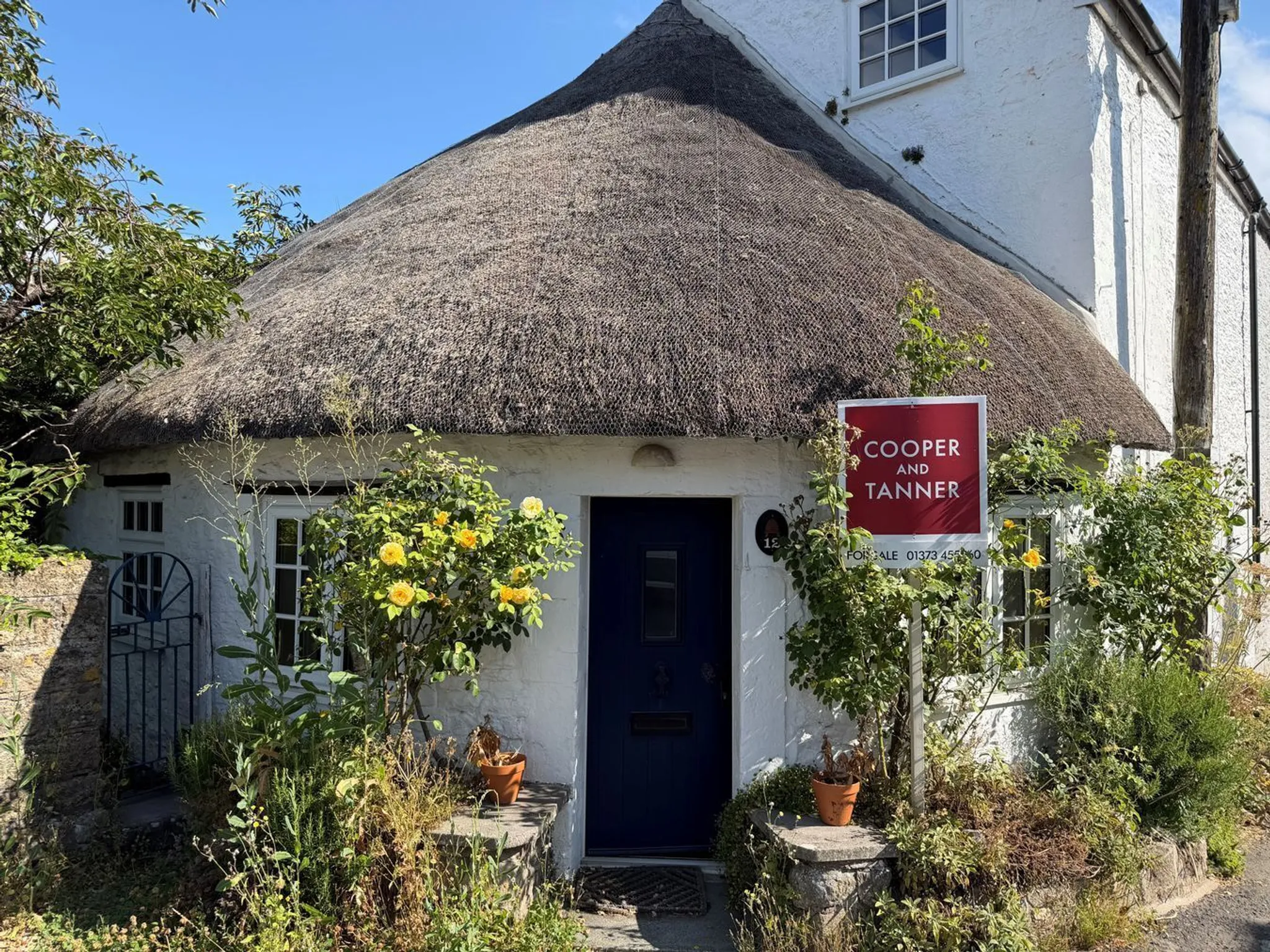 https://mr0.homeflow-assets.co.uk/files/photo/image/47858/8839/_x_/58297608.jpg