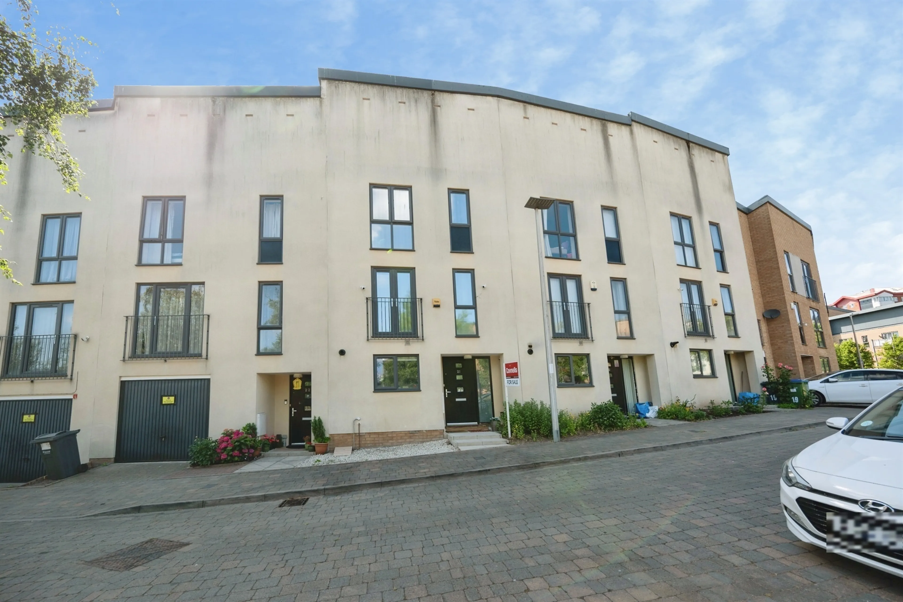 Property photo 0
