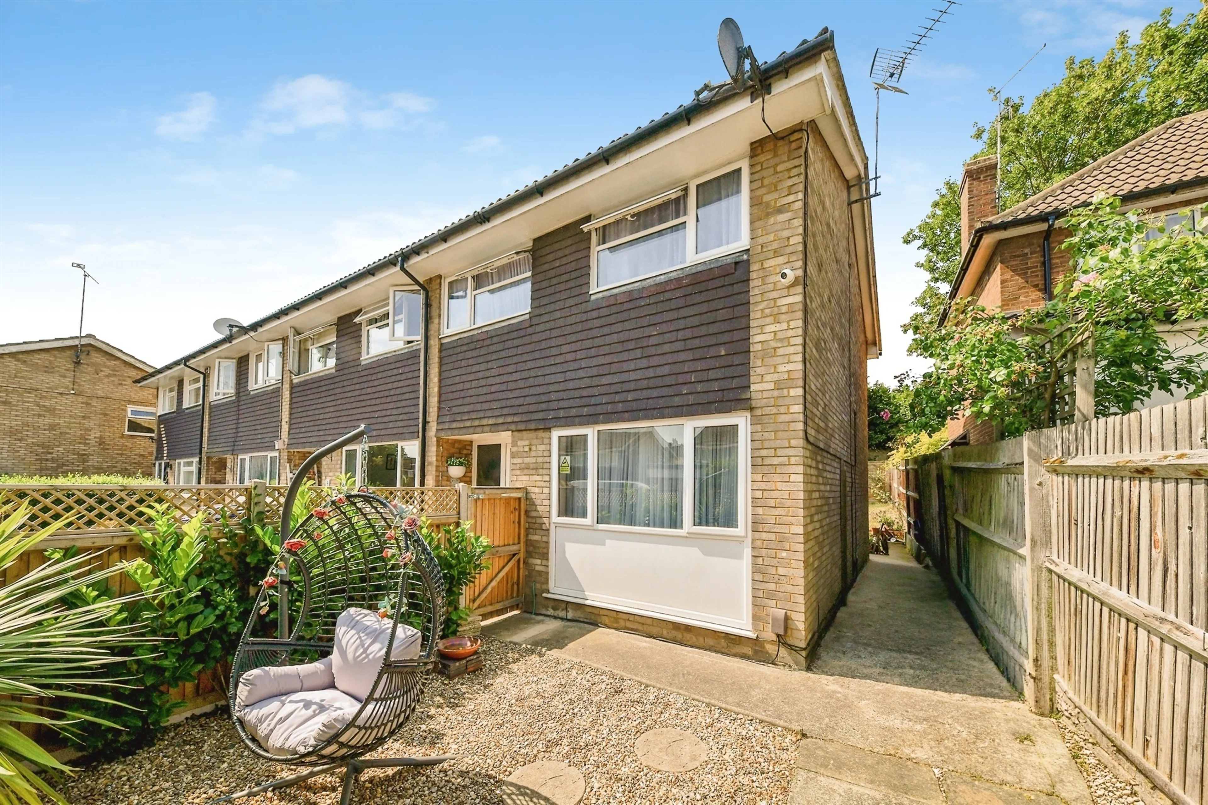 Property photo 0
