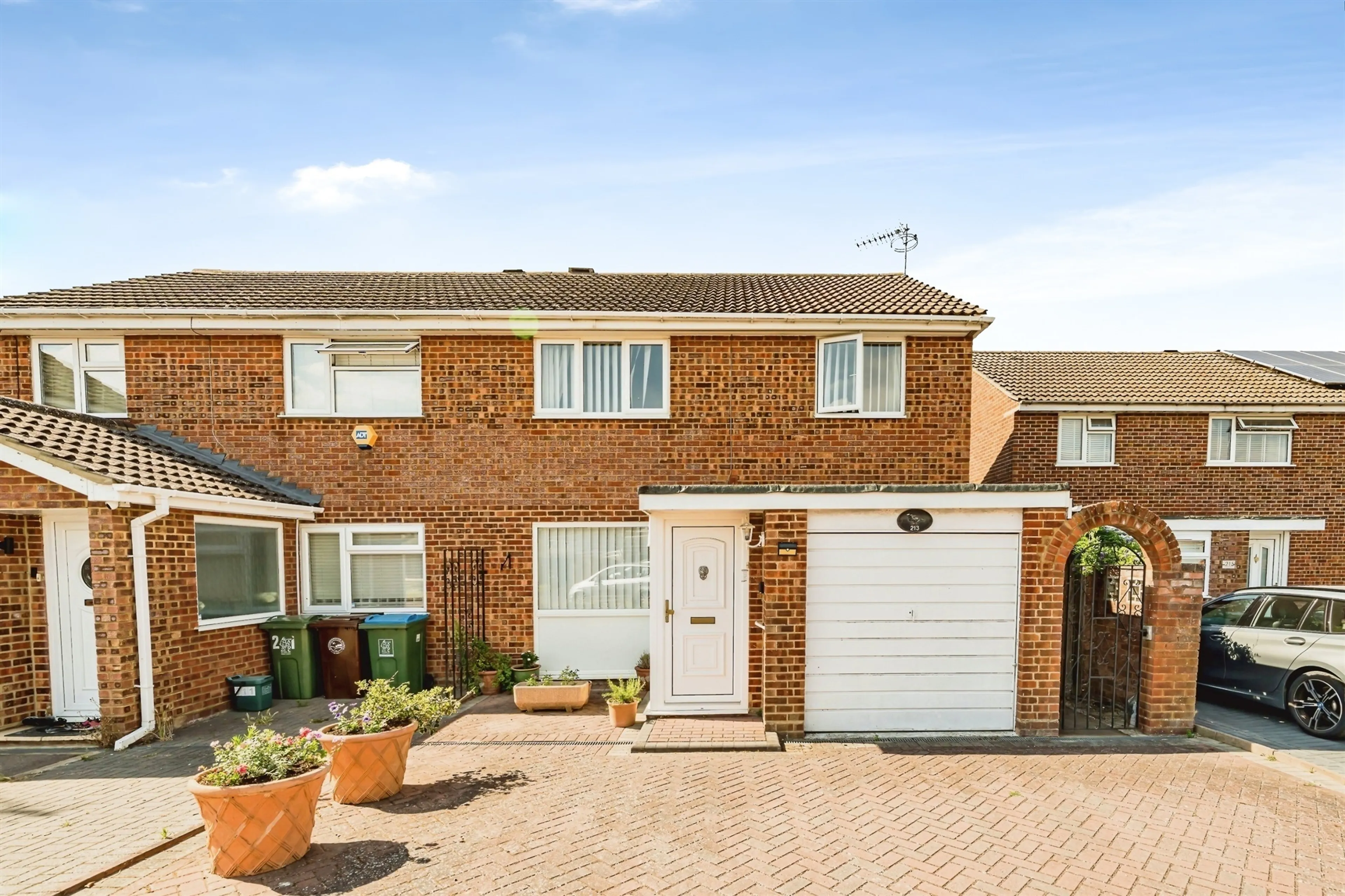 Property photo 0