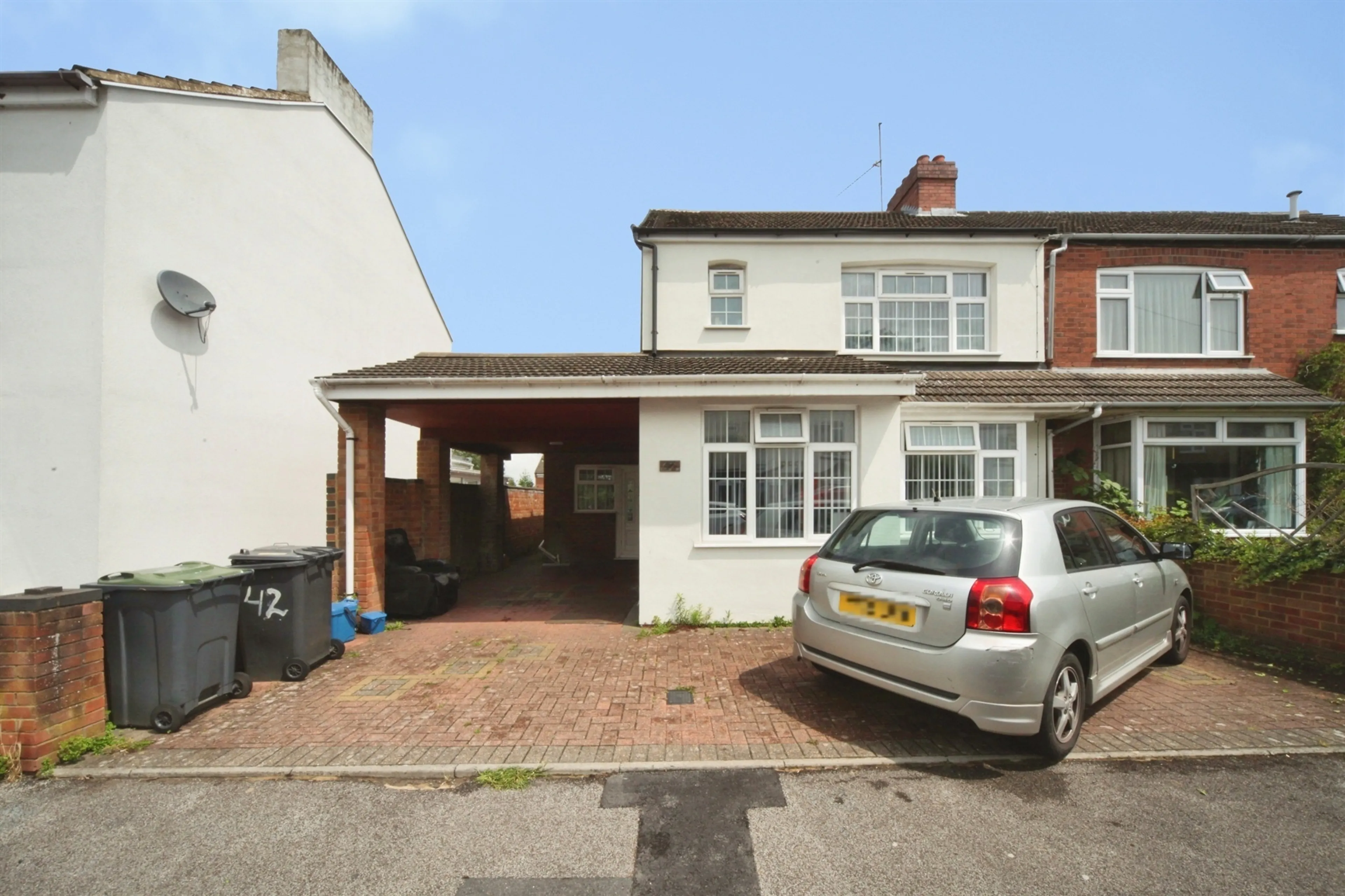 Property photo 0
