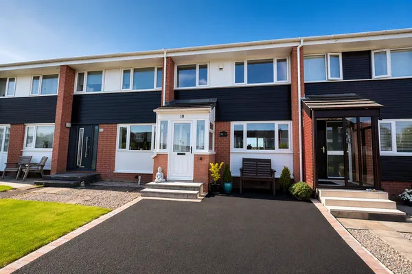 Flenders Avenue, Clarkston, G76 7XZ