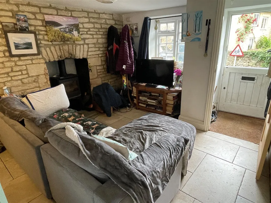 https://mr0.homeflow-assets.co.uk/files/photo/image/47860/0007/_x_/OKK3SNyb-U66JcXywXOlLg.jpg