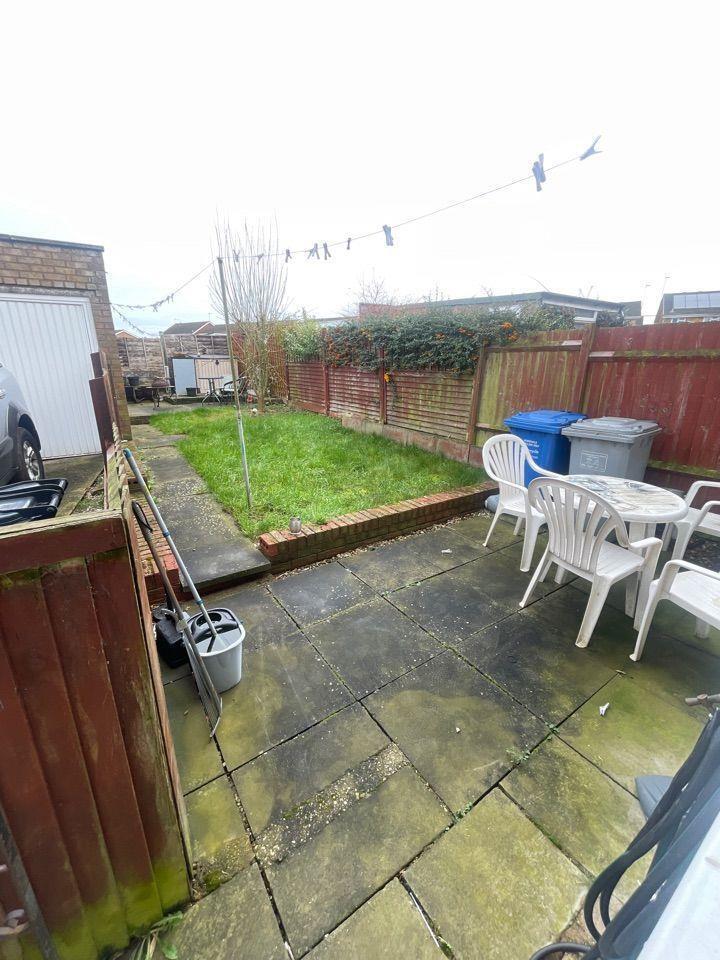 Queensway, Burton Latimer, Kettering Image 6