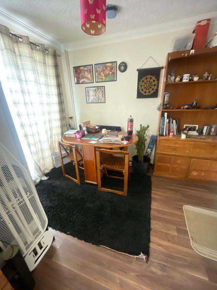 Queensway, Burton Latimer, Kettering Image 9
