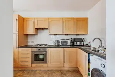 Five Acres, Crawley