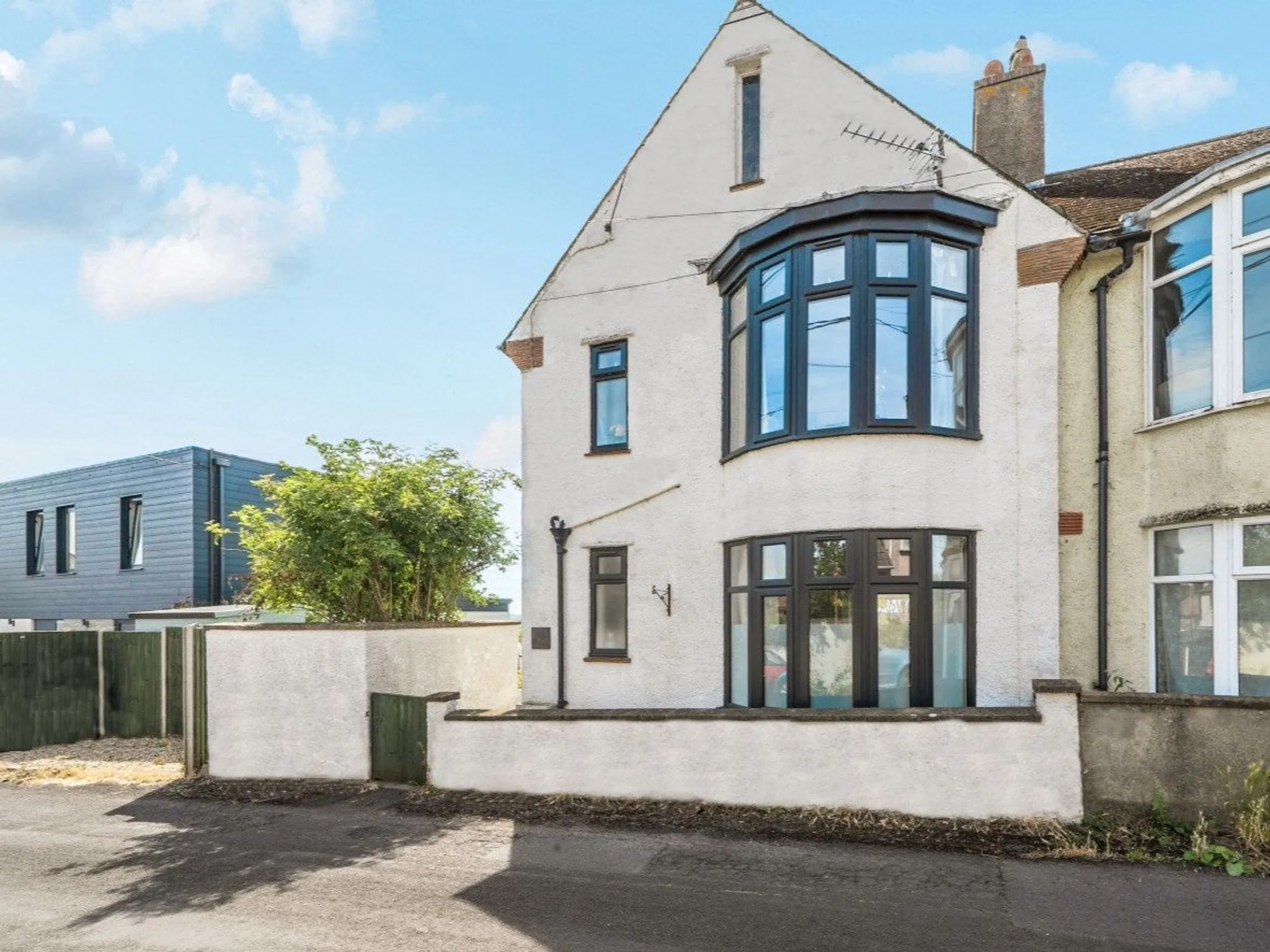 https://mr0.homeflow-assets.co.uk/files/photo/image/47860/0426/_x_/58239703.jpg