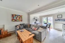 Dove House Green, Weybridge, KT13 photo 17