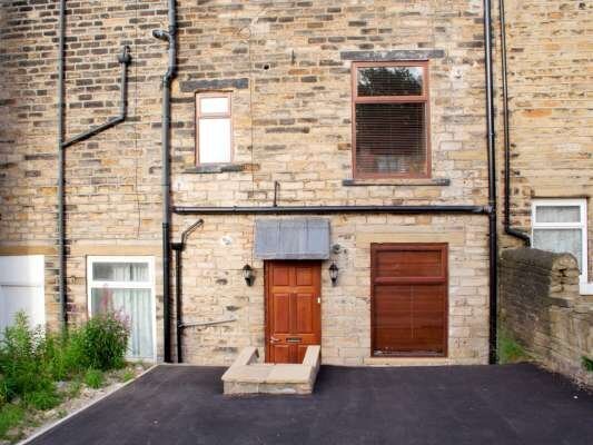 16a Newsome Road, Huddersfield, HD4 Image 1