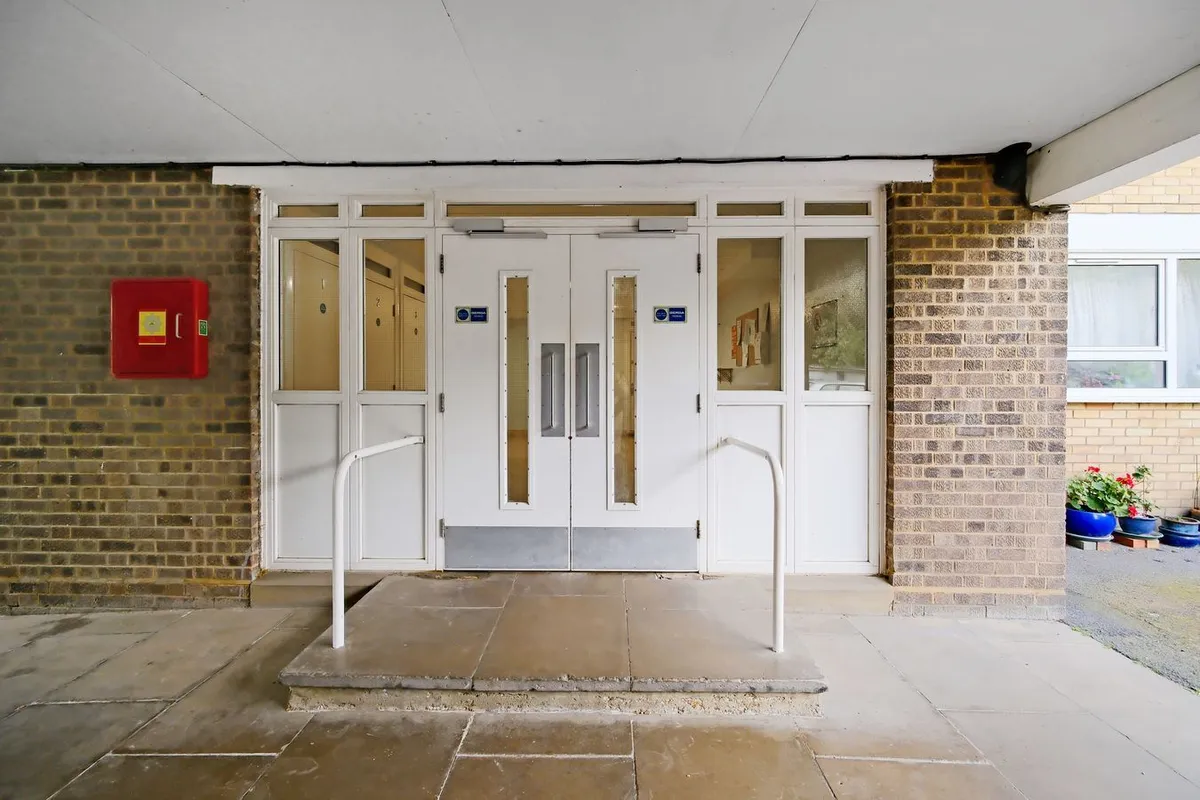 Willesden Lane, London, NW2