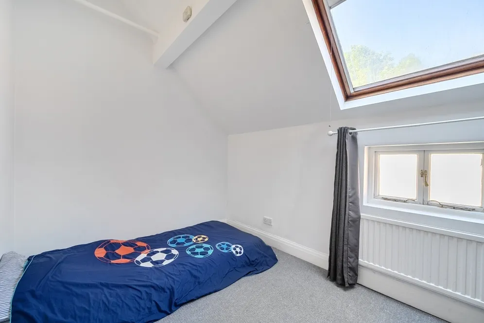 Mapesbury Road London NW2 photo 6