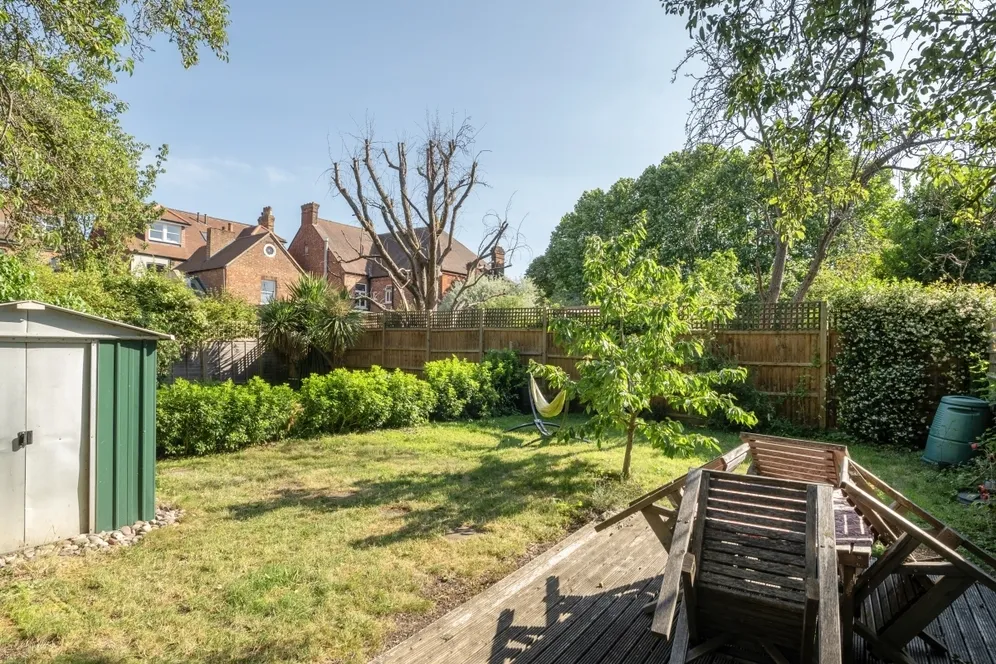 Mapesbury Road London NW2 photo 7