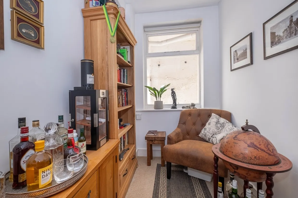 Leopold Road, SW19 photo 9