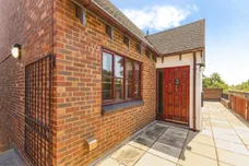 Maiden Lane Centre, Lower Earley, Reading