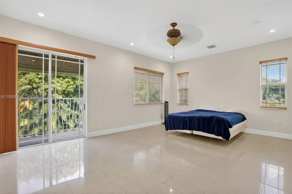 2913 SW 13th St, Miami, FL 33145