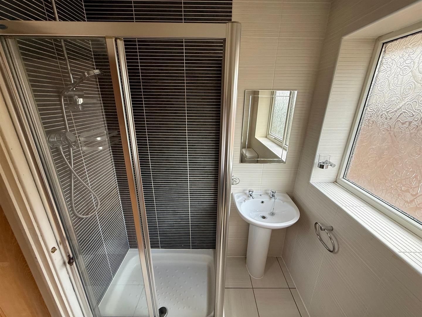 Middlecliff Court, Waterthorpe, Sheffield Image 11