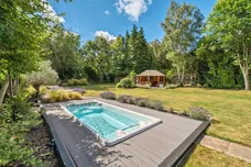 Knowle Grove, Virginia Water, GU25 photo 14