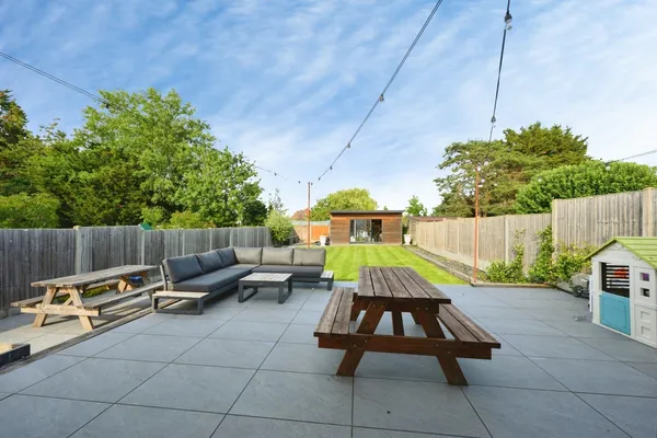Orchard Close, Fetcham, Leatherhead, ...