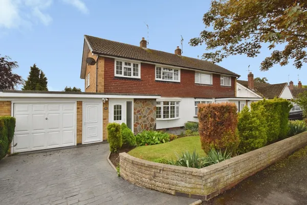 Gloucester Crescent, Wigston, Leicest...