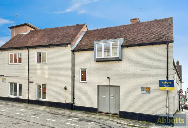 Abbeygate Street, IP33 1UN