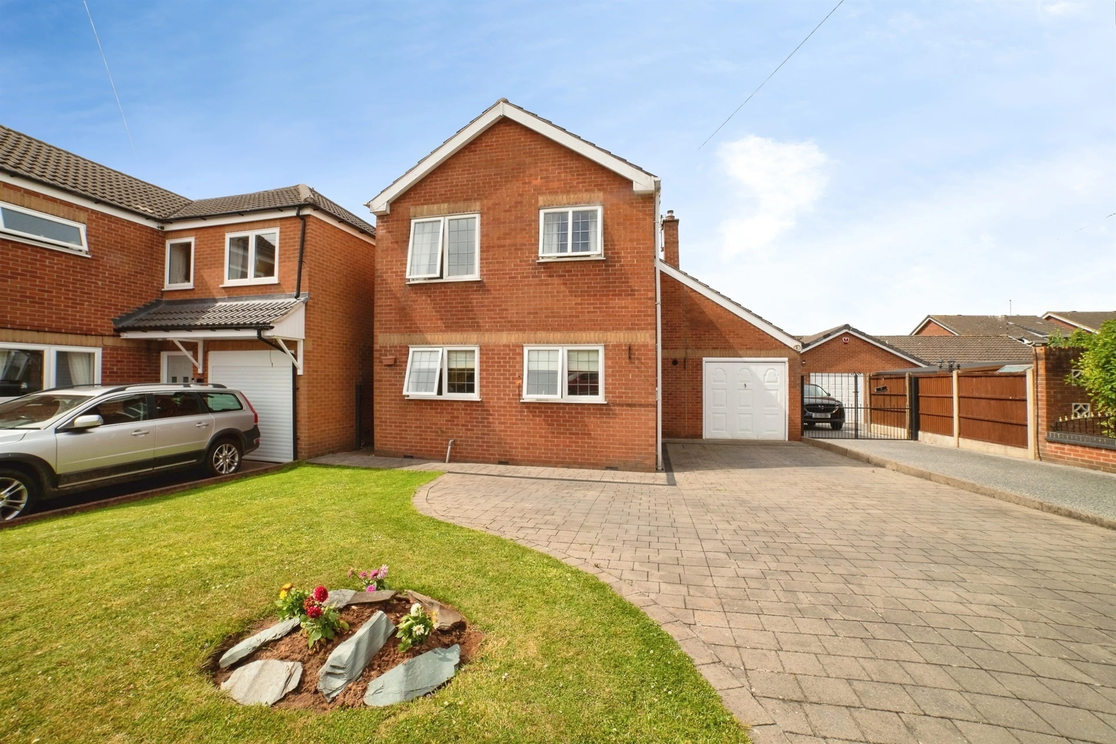 Property photo 0