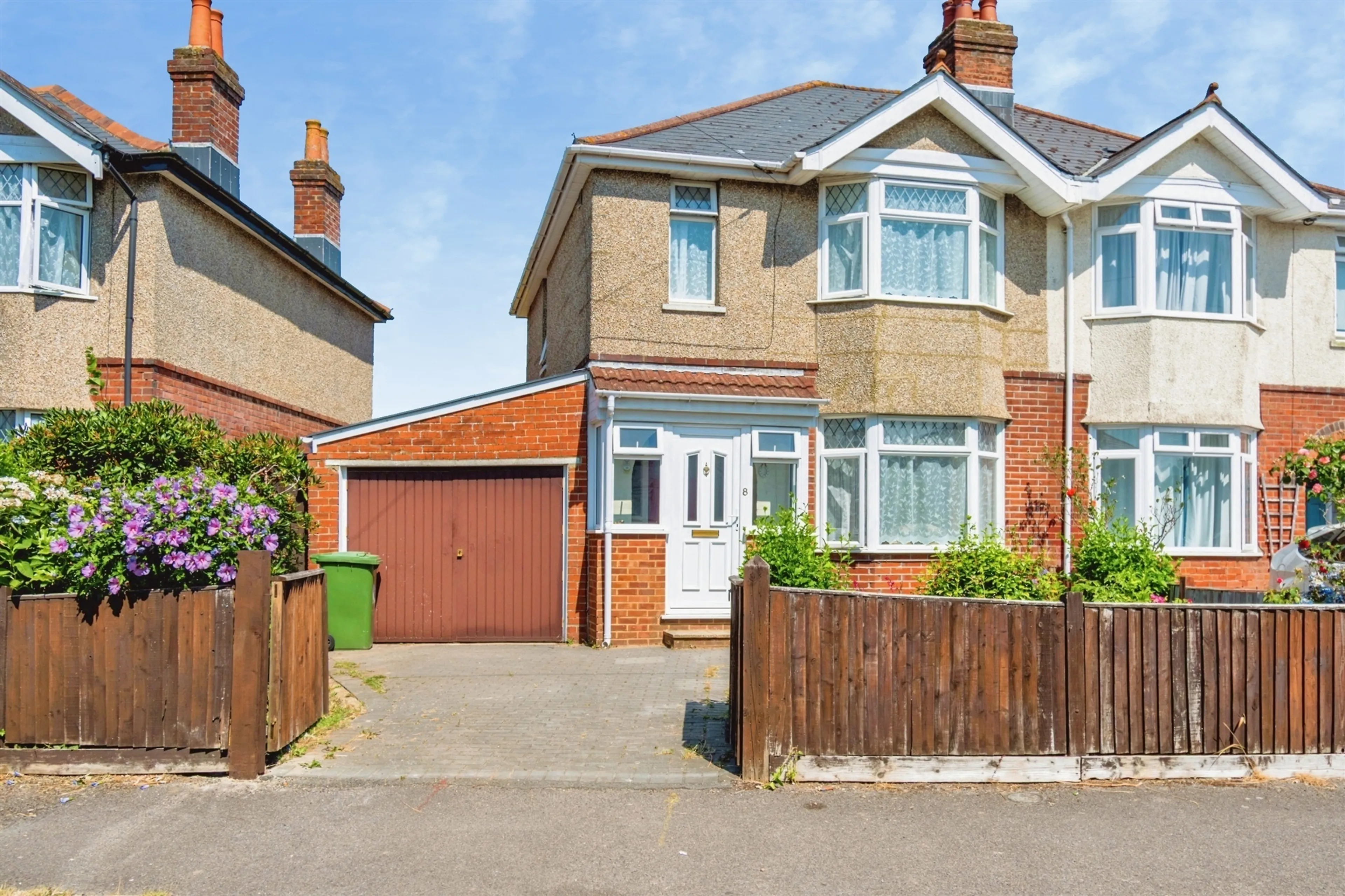 Property photo 0
