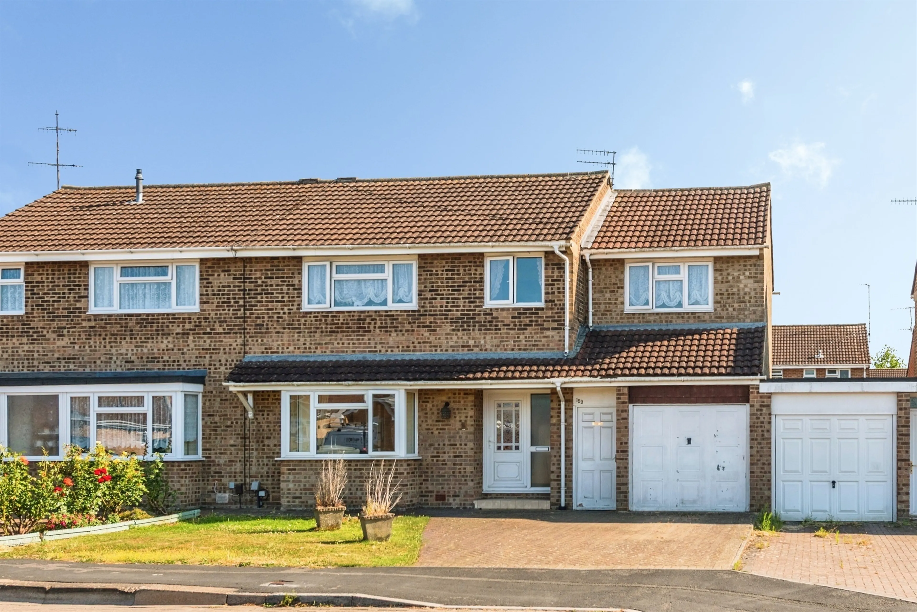 Property photo 0