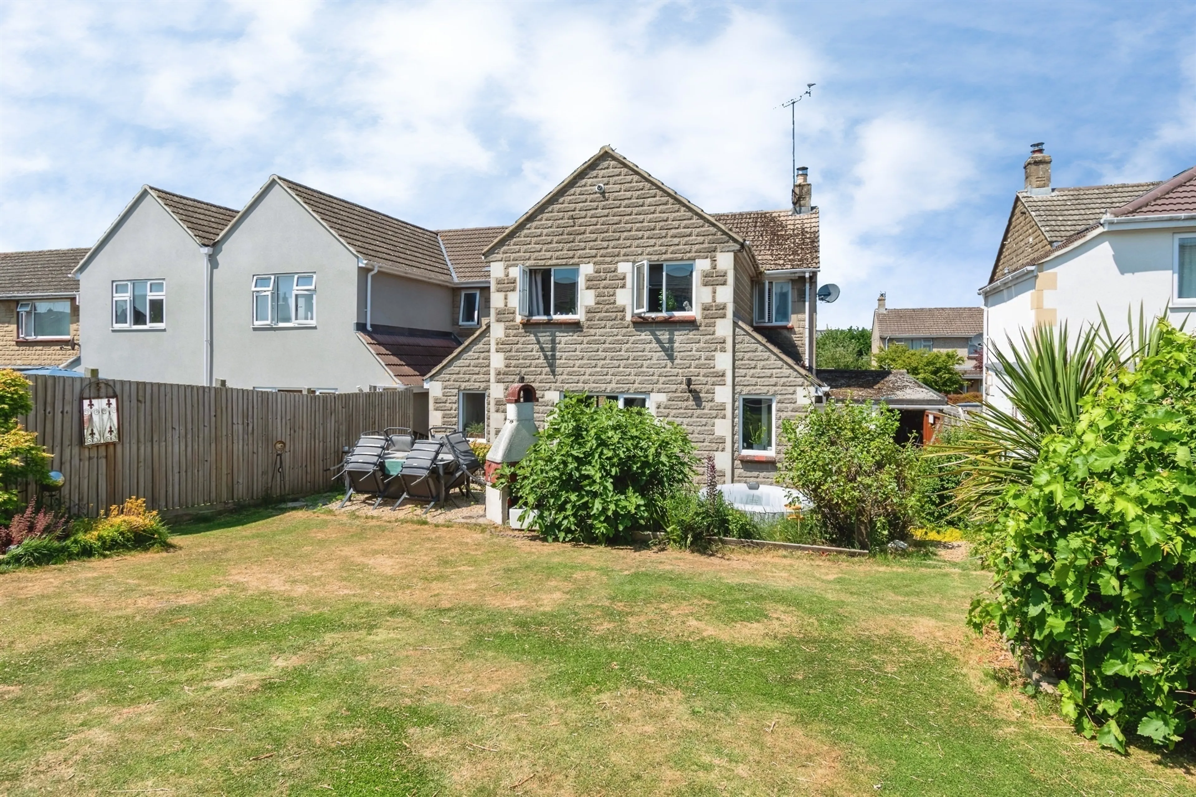 Property photo 0