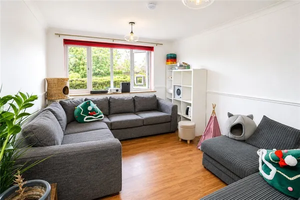 South Norwood Hill, LONDON, London, SE25