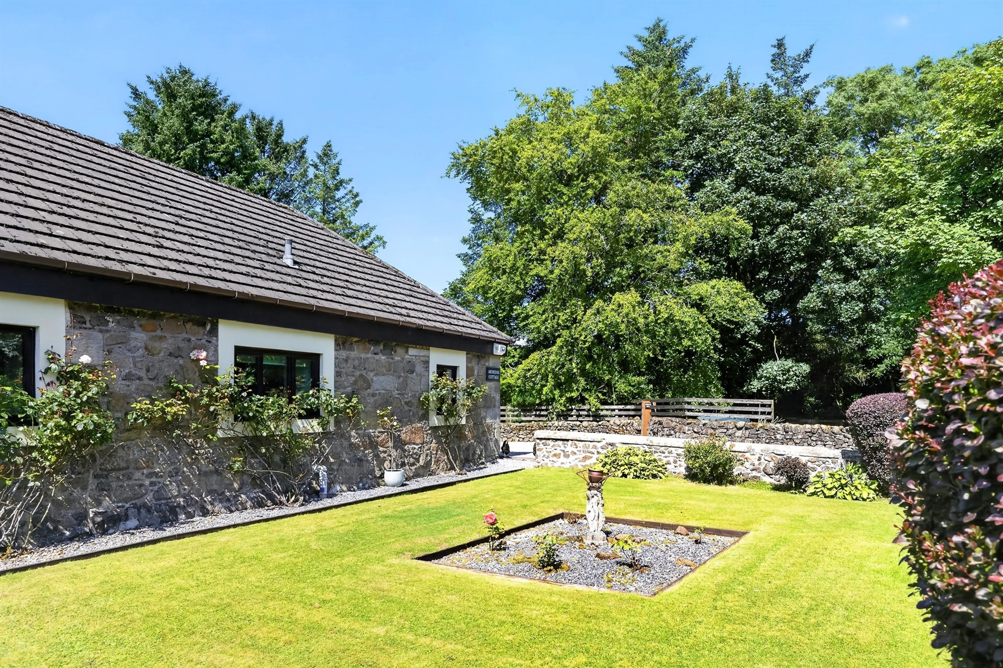 Property at Muirend Cottage, Glenhead Road, Lochwinnoch