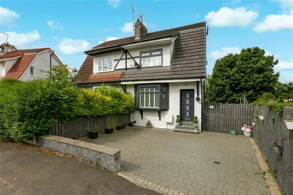 Crosslees Drive, Thornliebank, Glasgo...
