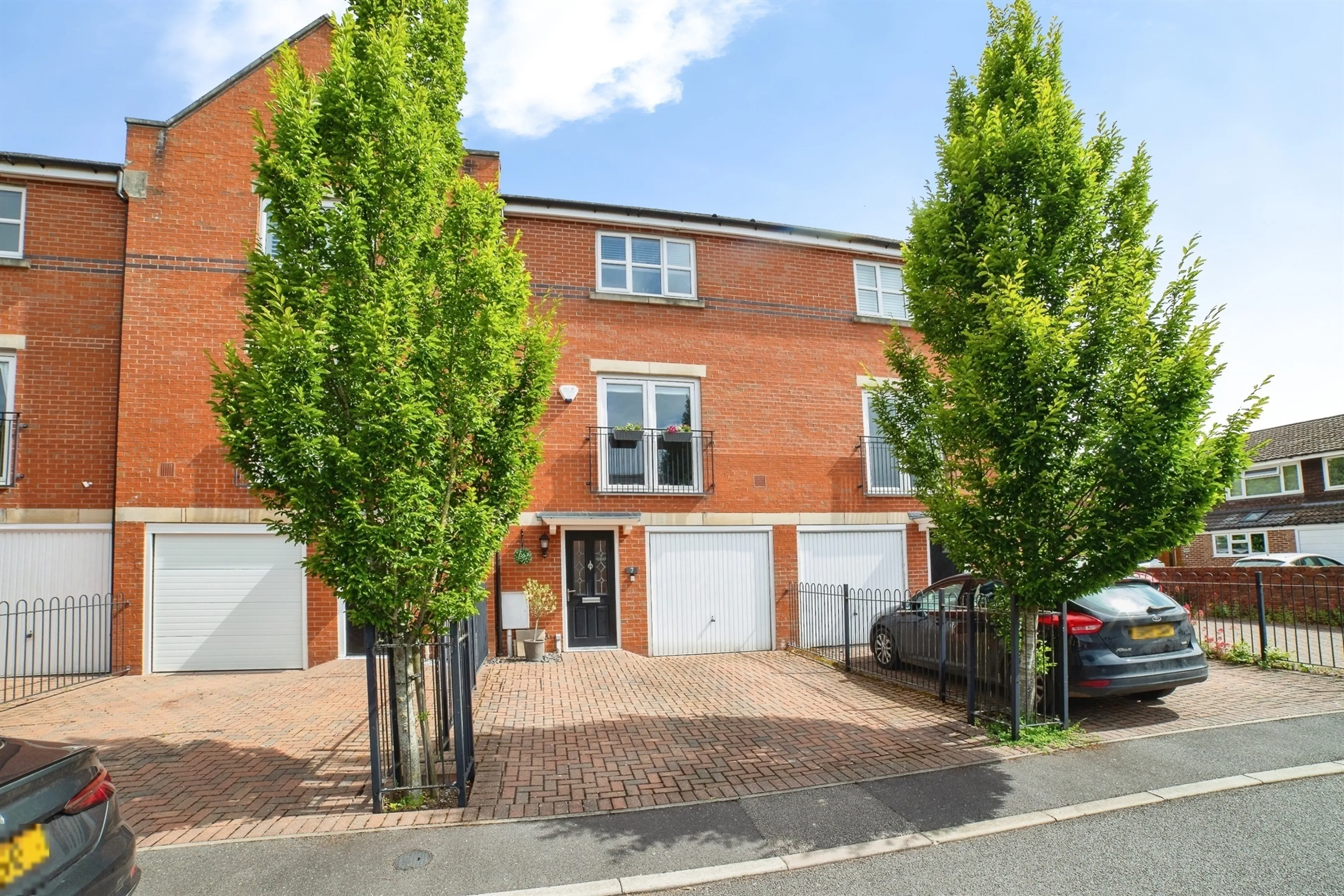 Property photo 0