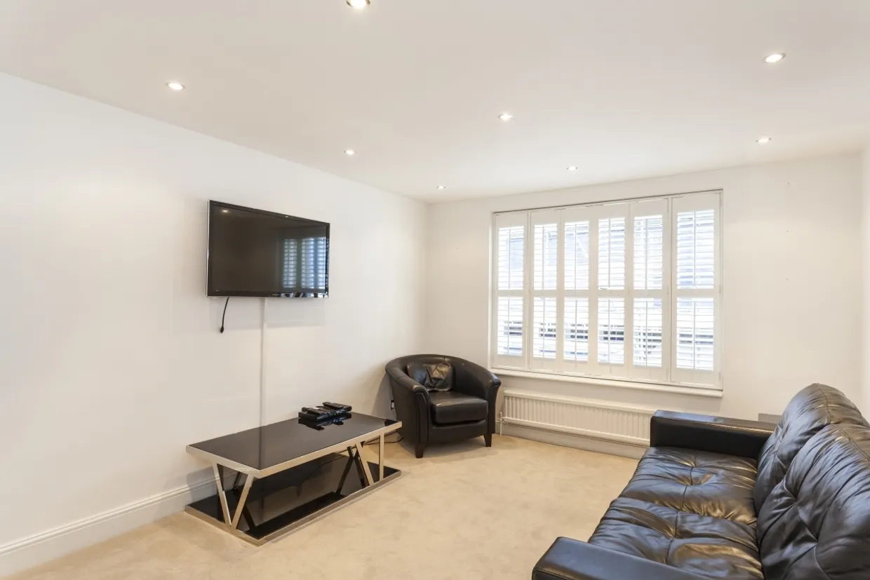 Vicarage Gate London W8 photo 1