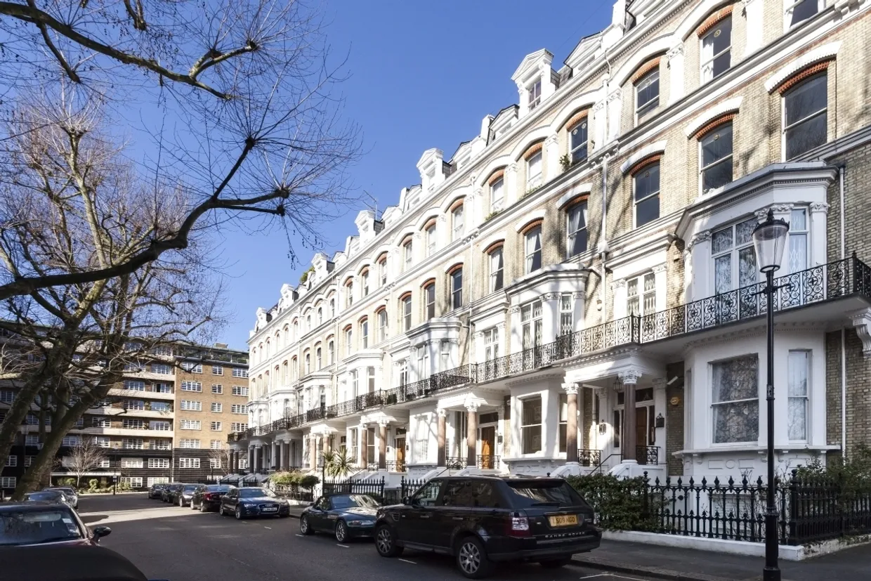 Vicarage Gate London W8 photo 3