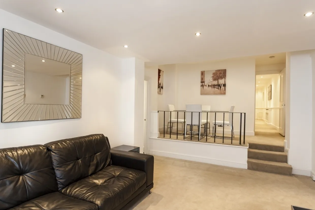 Vicarage Gate London W8 photo 4