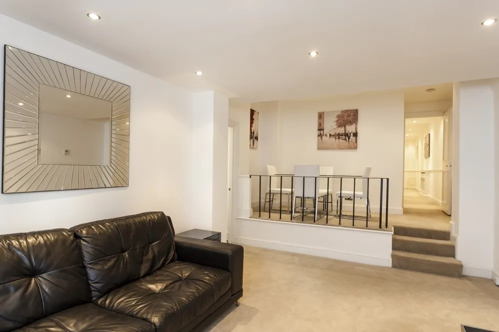 Vicarage Gate London W8 photo 4