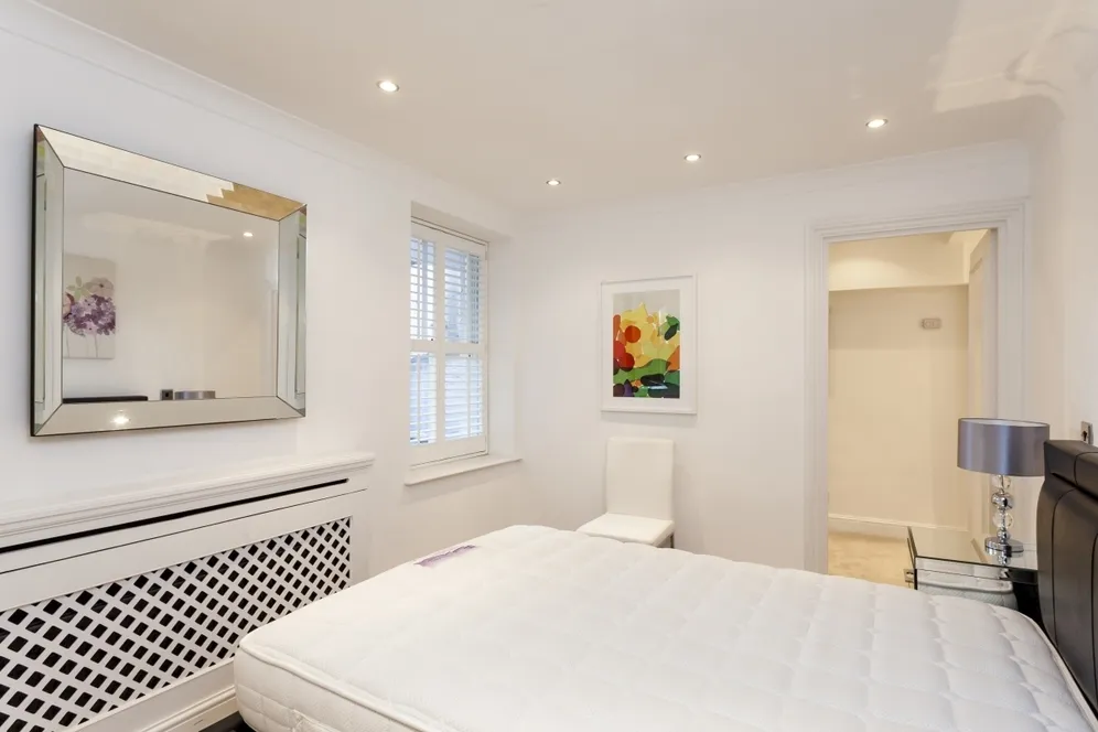 Vicarage Gate London W8 photo 5