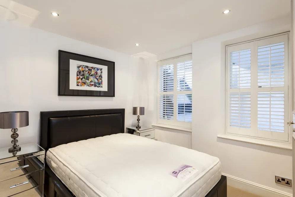 Vicarage Gate London W8 photo 6