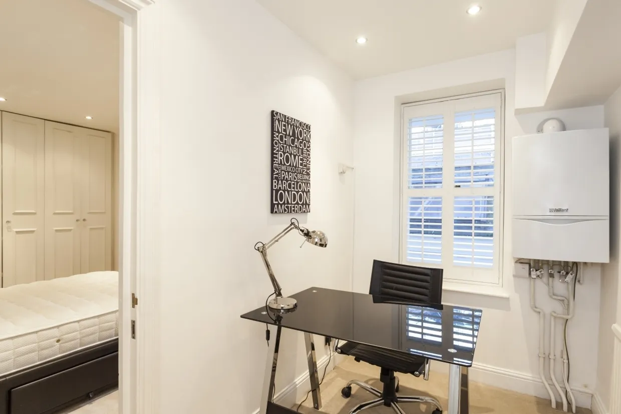 Vicarage Gate London W8 photo 7