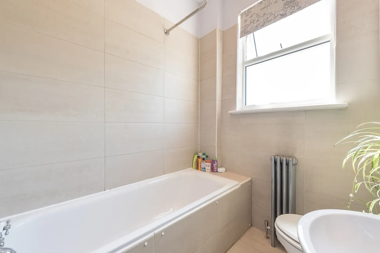 Crescent Road, N22 photo 7