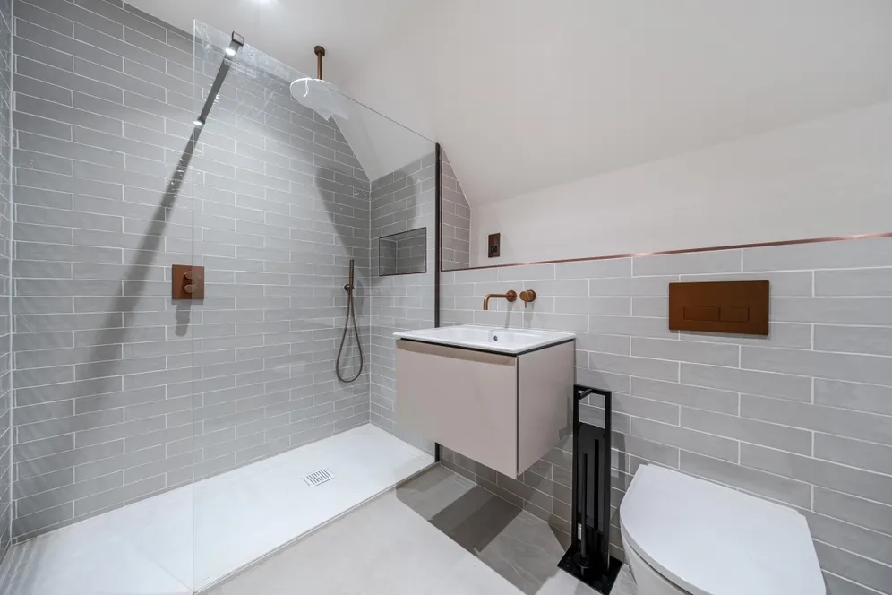 Harvest Hill Bourne End SL8 photo 13