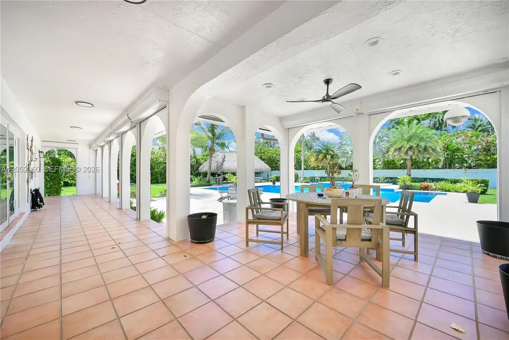 7550 SW 74th St, Miami, FL 33143