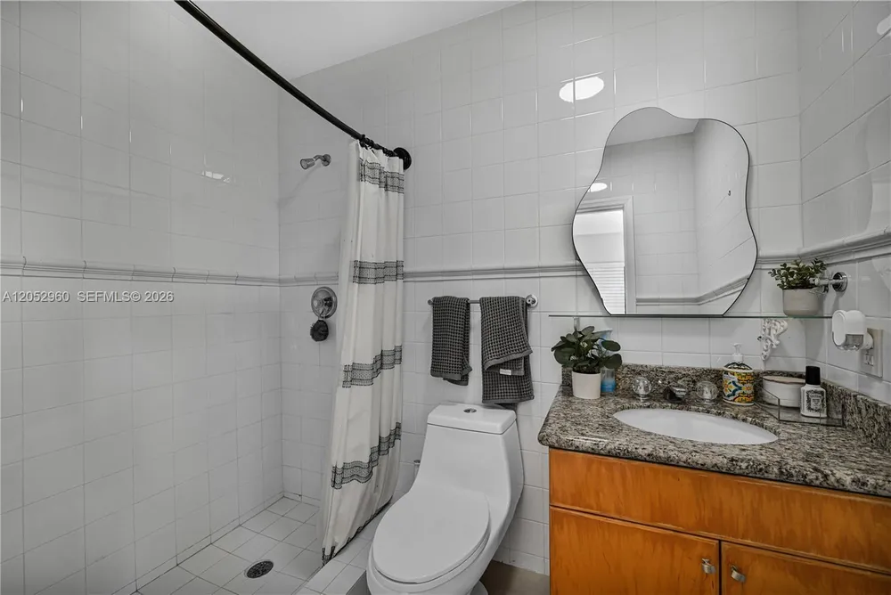 7550 SW 74th St, Miami, FL 33143