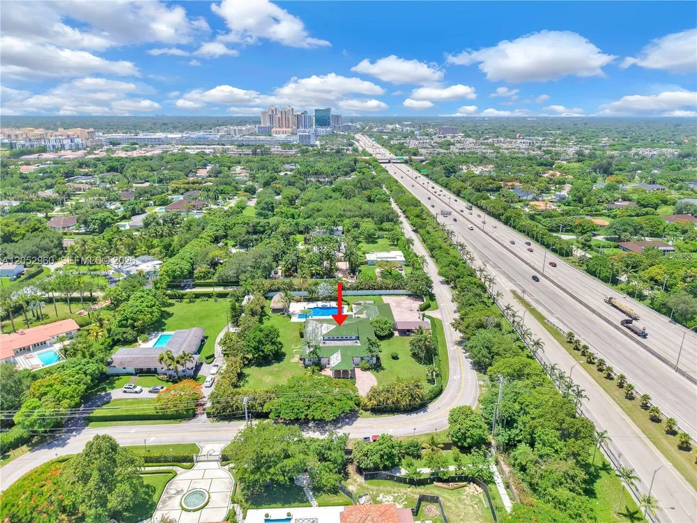 7550 SW 74th St, Miami, FL 33143
