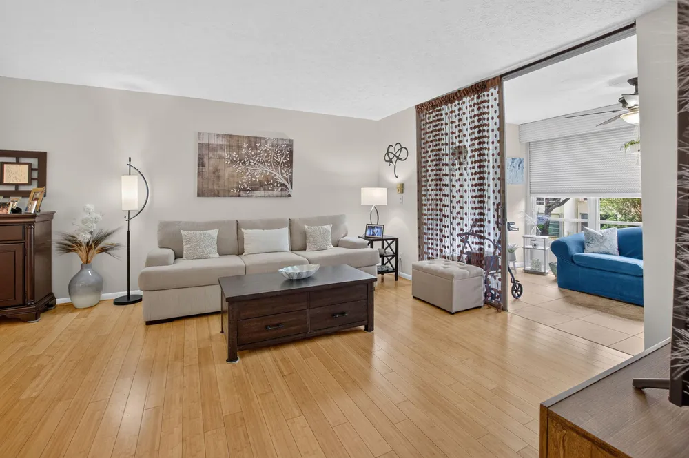 11 Willowbrook Ln, Delray Beach, FL 33446