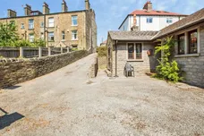 Dudwell Lane, Halifax