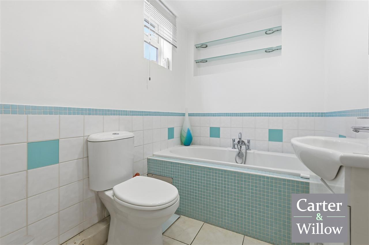 Standfield Road, Dagenham, Essex Image 11