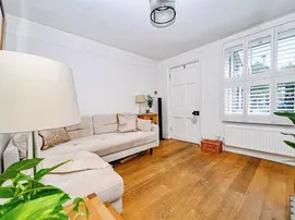 Cowper Road, Hemel Hempstead thumb 2