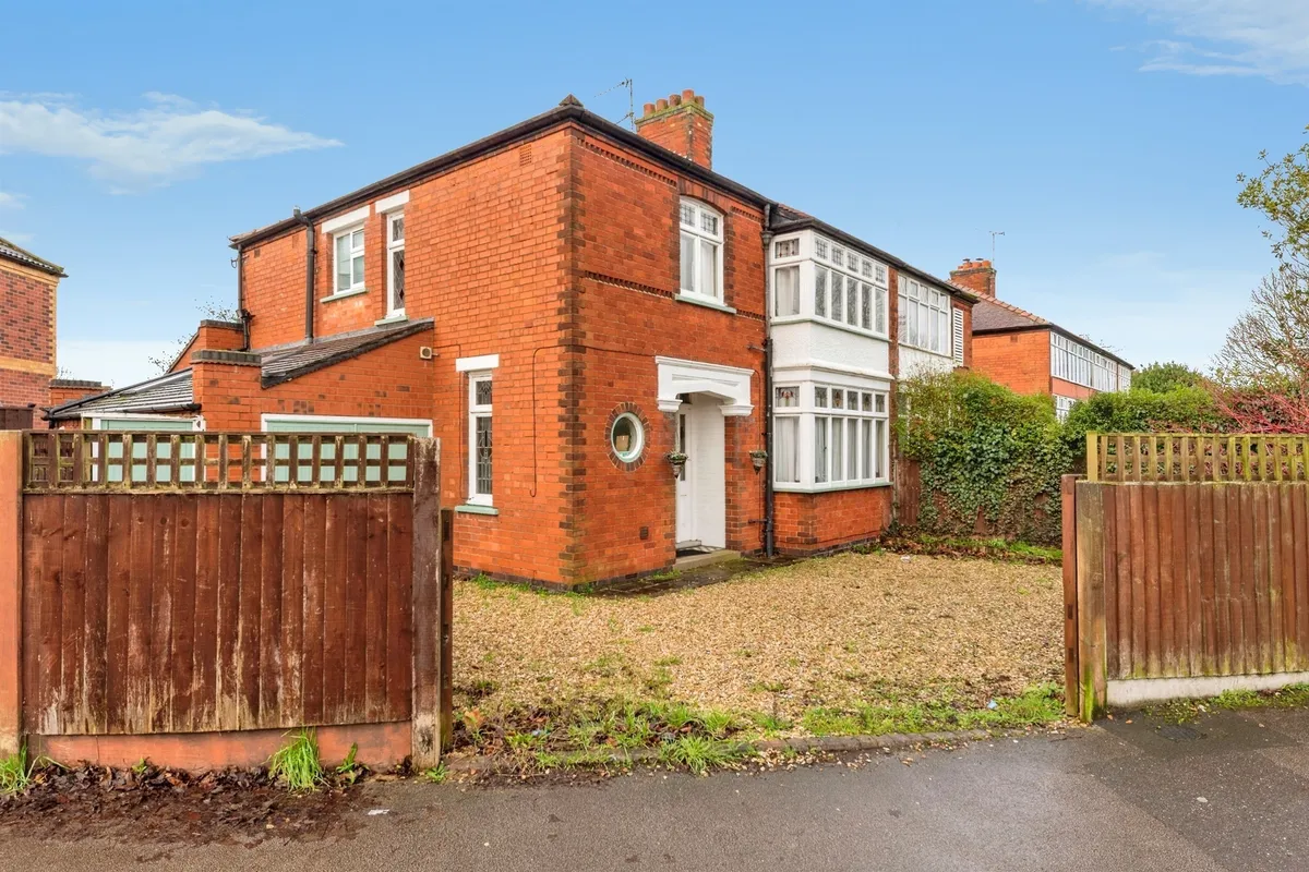 Holden Crescent, Newark